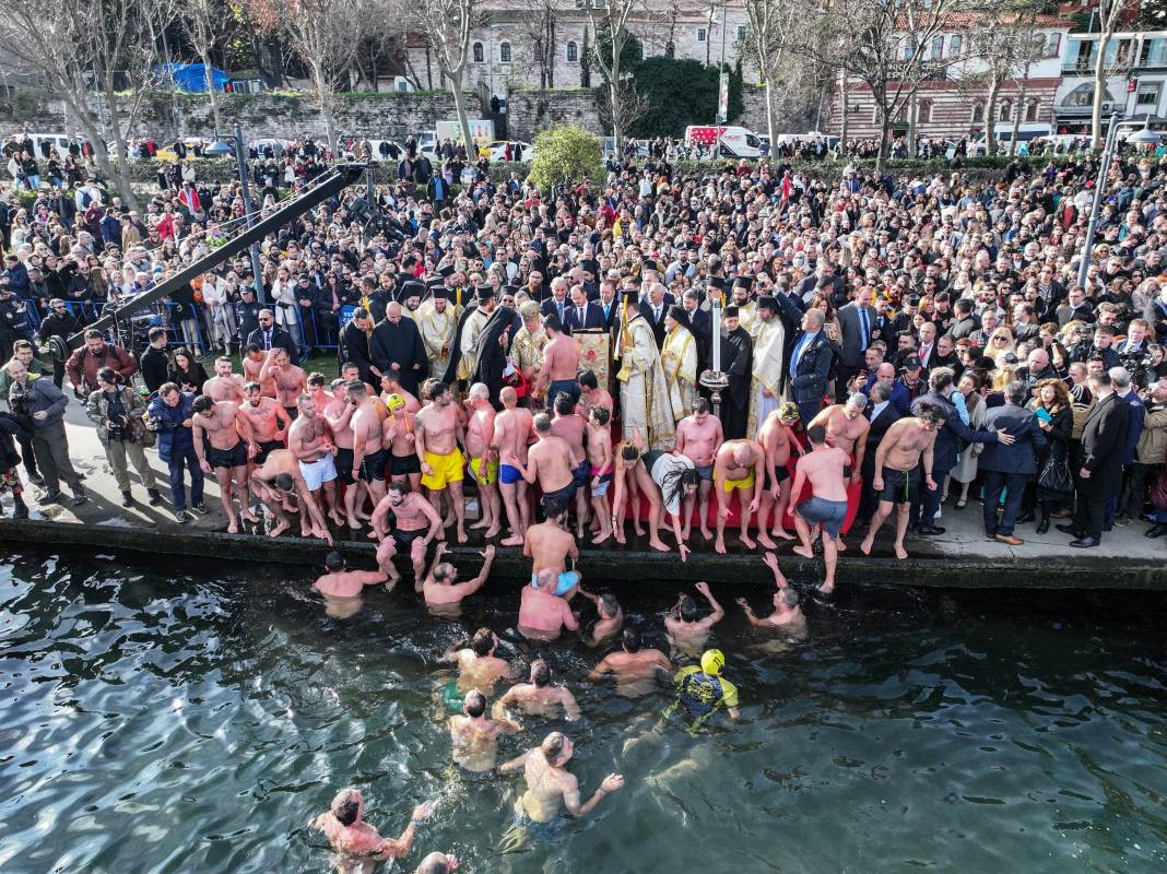 Haliç'te haç çıkarma töreni - Resim: 4